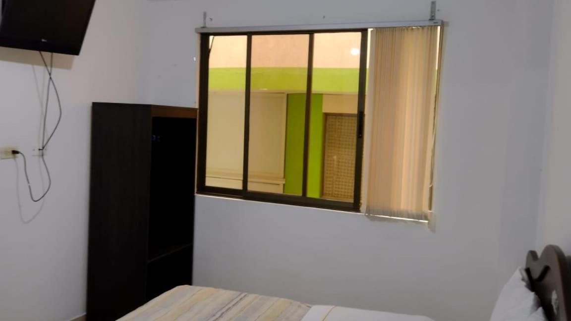 Hotel Del Parque Velez Екстериор снимка
