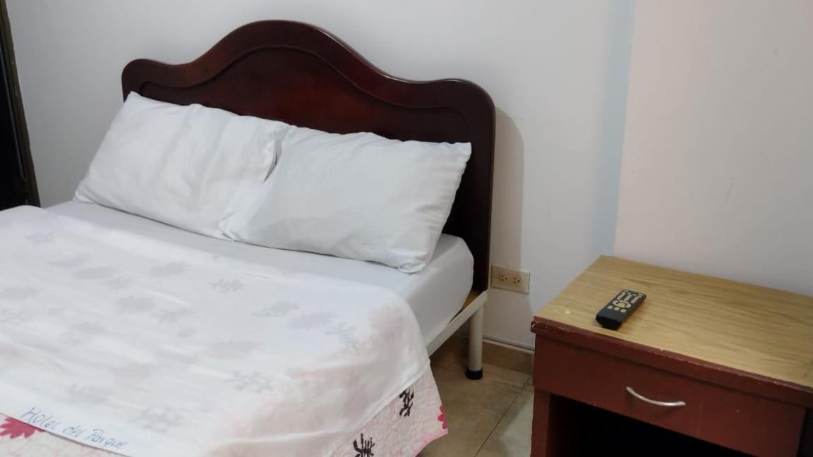 Hotel Del Parque Velez Екстериор снимка