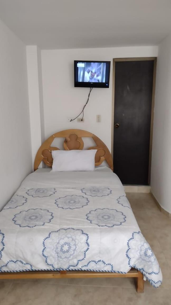 Hotel Del Parque Velez Екстериор снимка